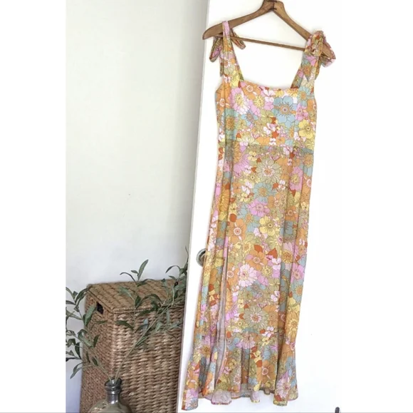 Sold on M! Show Me Your Mumu Claire Midi Dress ~ Groovy Blooms - Picture 2 of 12